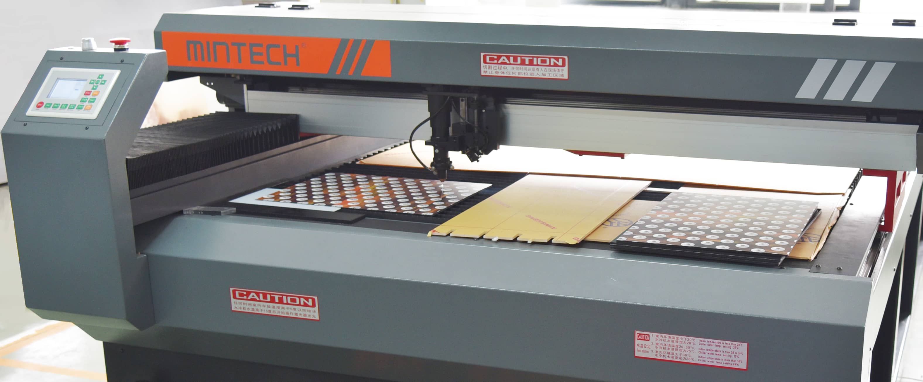 亞克力展示架是怎么制造出來的？具體的制作過程是啥？